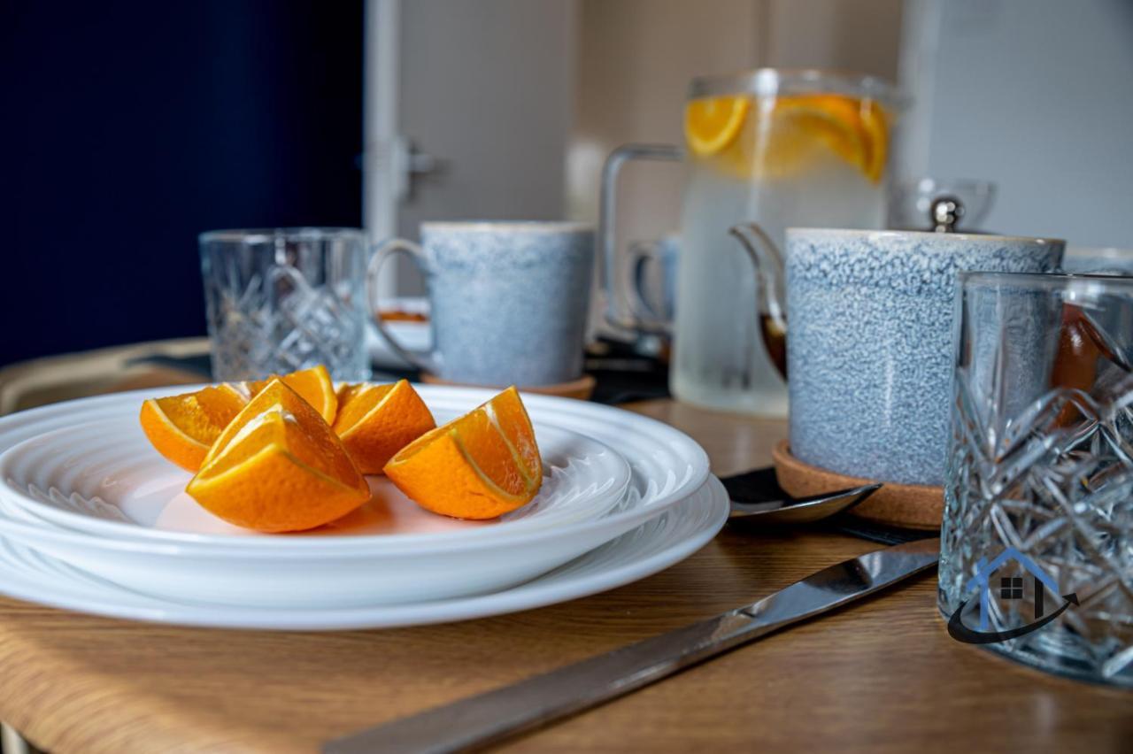 Flat 5, Super King Bed, Free Parking, Workspace, Free Wi-Fi Nottingham Buitenkant foto