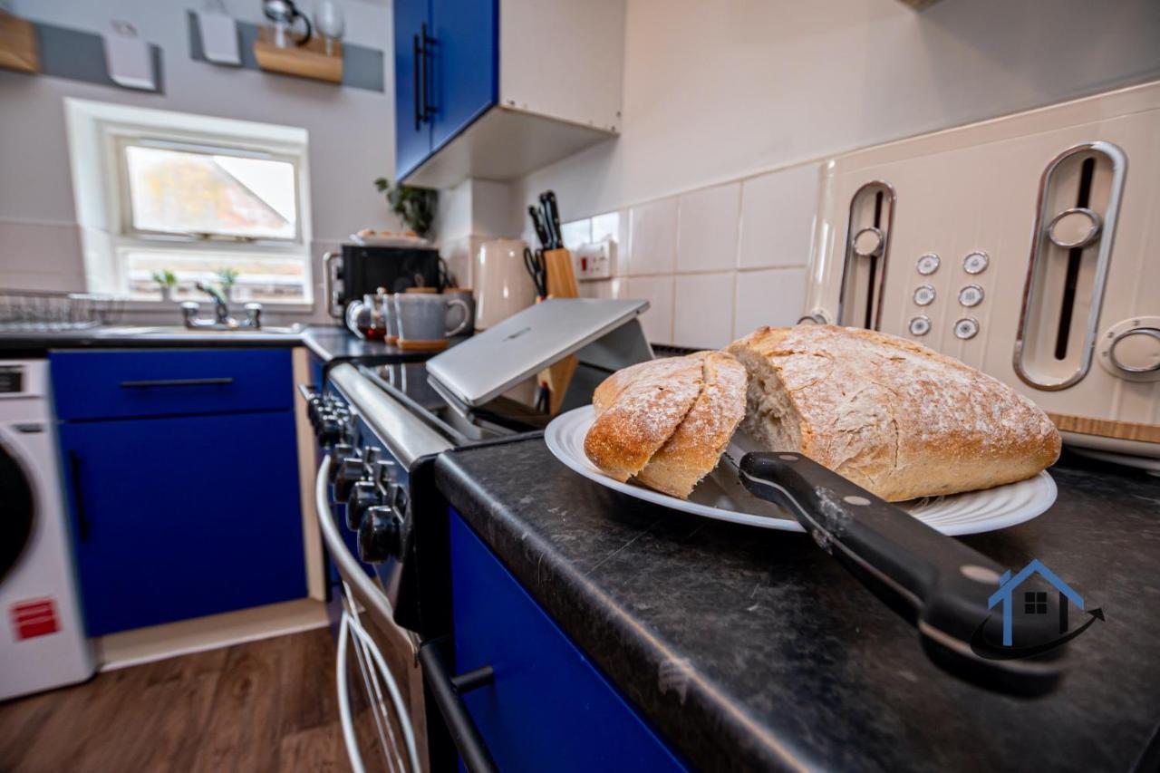 Flat 5, Super King Bed, Free Parking, Workspace, Free Wi-Fi Nottingham Buitenkant foto